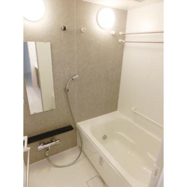 バス・シャワールーム　※写真は同タイプ住戸です。