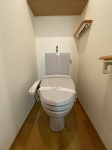 トイレ　※別部屋の参考写真です。