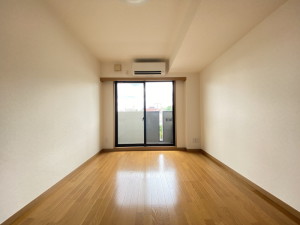 居室・リビング　※別部屋の参考写真です。