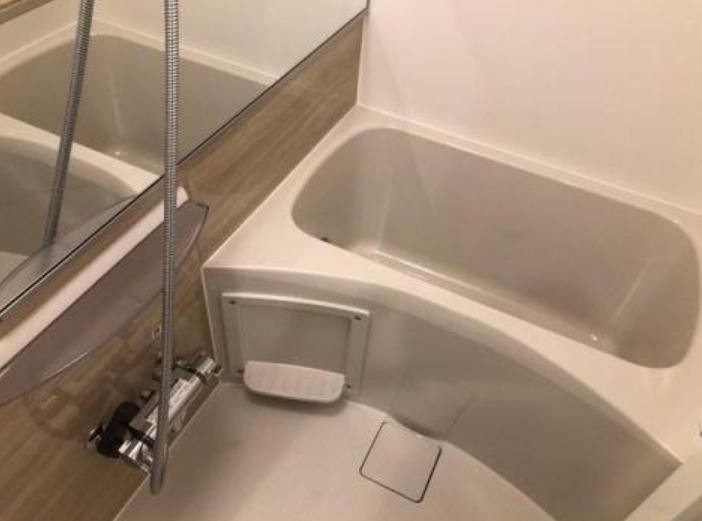 バス・シャワールーム　※反転タイプの写真を使用しています。