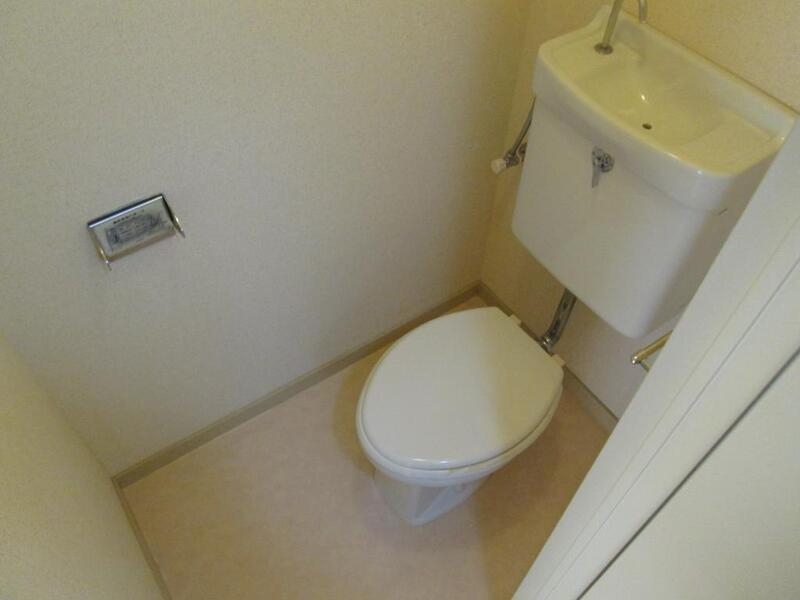 トイレ　至って普通のトイレです。
