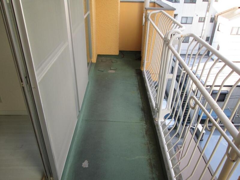 バルコニー　至って普通のバルコニーです。