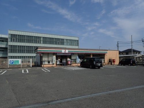 コンビニ　セブンイレブン長久手片平店（コンビニ）まで326m