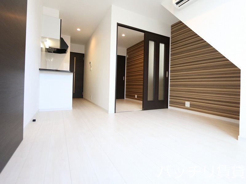 居室・リビング　画像は同型イメージの為、現況を優先いたします。