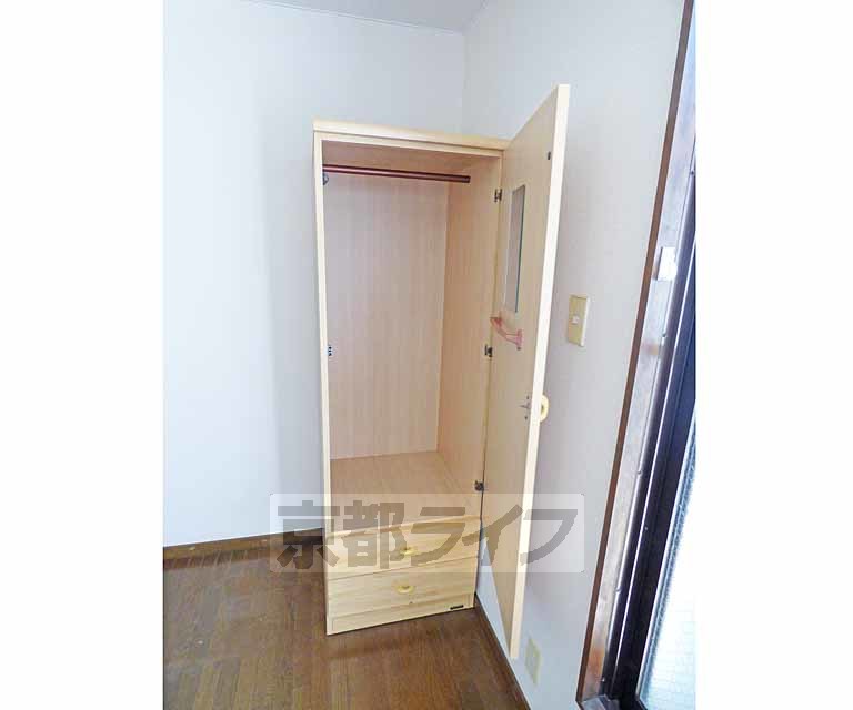 収納　服を収納できます。