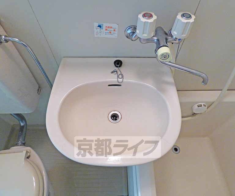 洗面設備　洗面台です。