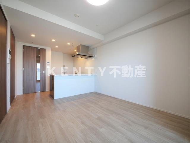 居室・リビング　こちらの居間で趣味の時間をお楽しみください