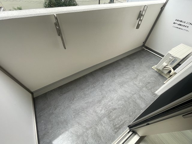 バルコニー　お洗濯にも便利なバルコニー付き