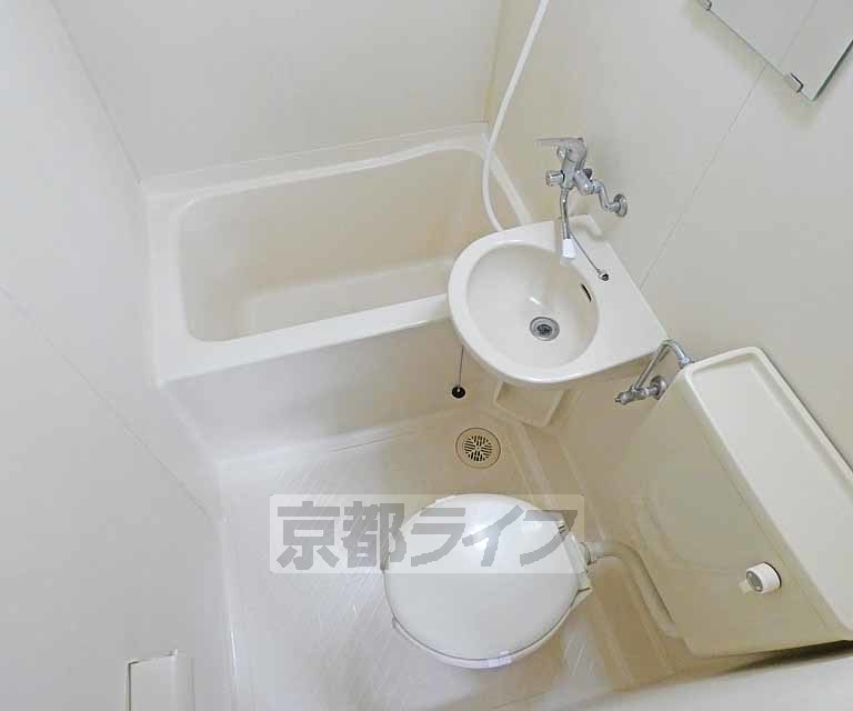 バス・シャワールーム　ユニットバスです