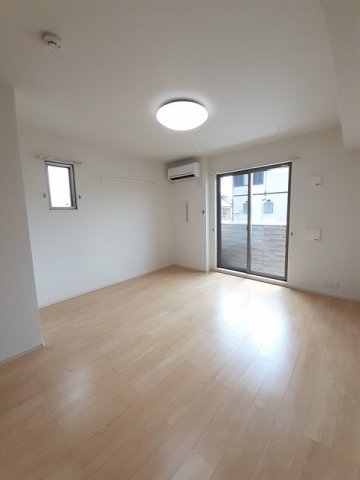 その他部屋・スペース　明るい色調の室内です