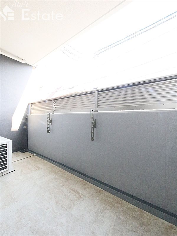 バルコニー　同仕様内装