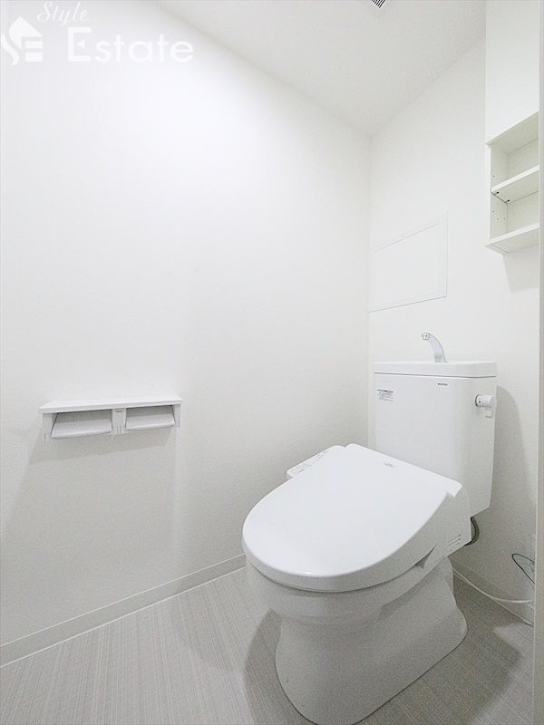 トイレ　同仕様内装