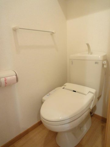 トイレ　清潔感のあるトイレです