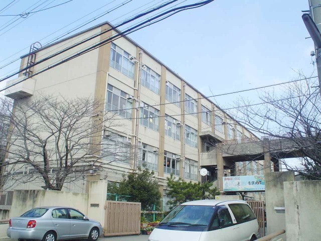 中学校　京都市立神川中学校（中学校）まで1425m