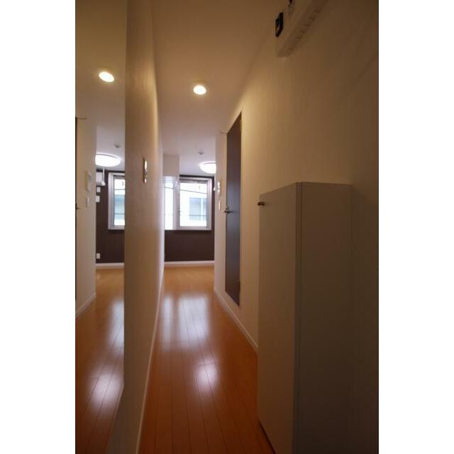 居室・リビング　廊下