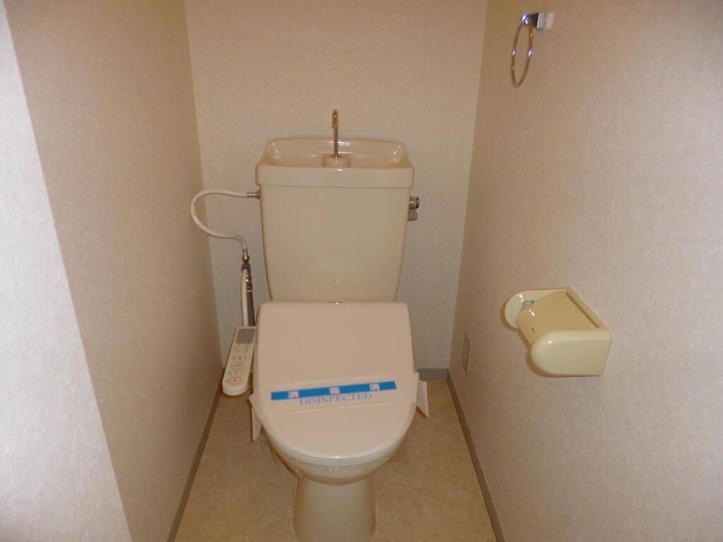 トイレ　別室参考写真となります。（反転タイプ）