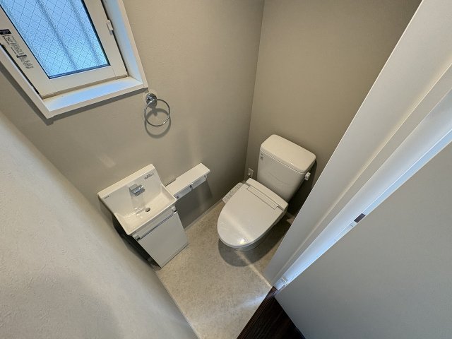 トイレ　清潔感のあるトイレです