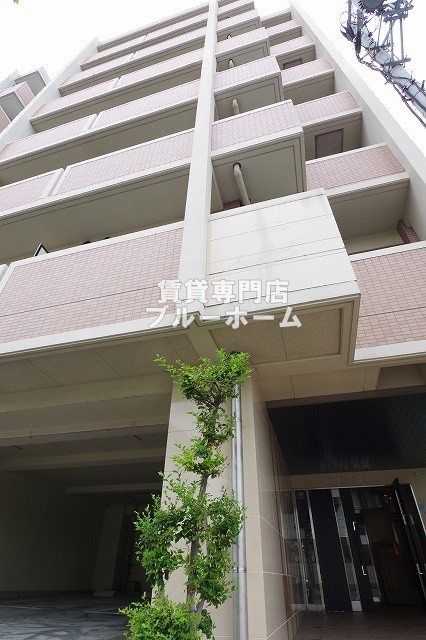 建物外観　鉄筋コンクリート造7階建ての物件！