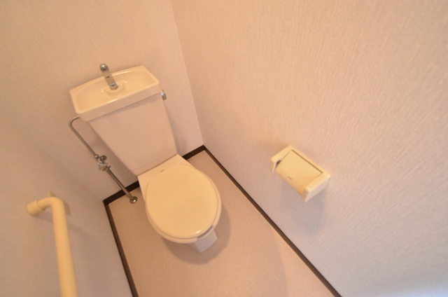 トイレ　コンパクトで使いやすいトイレです♪