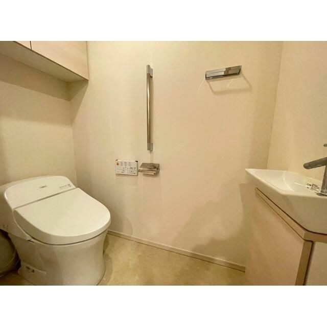 トイレ　※別部屋の参考写真です。