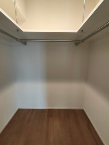 収納　ウォークインクローゼット1003号室の写真になります