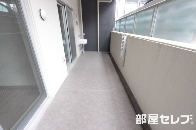 バルコニー　広いバルコニーもございます。