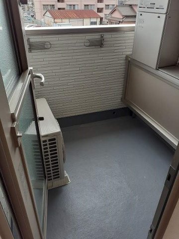 バルコニー　お洗濯にも便利なバルコニー付き
