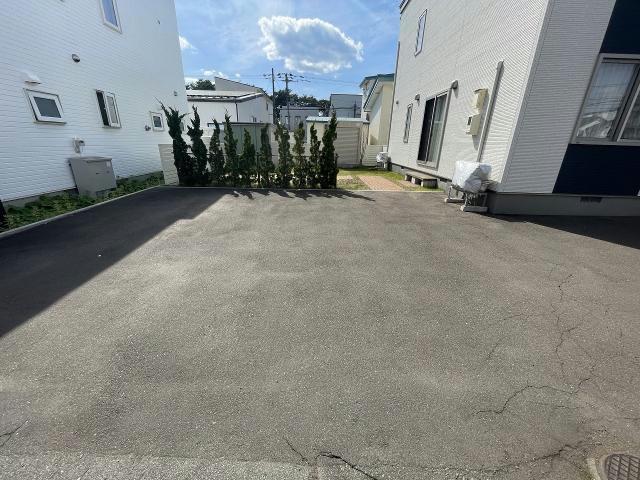 駐車場　駐車場