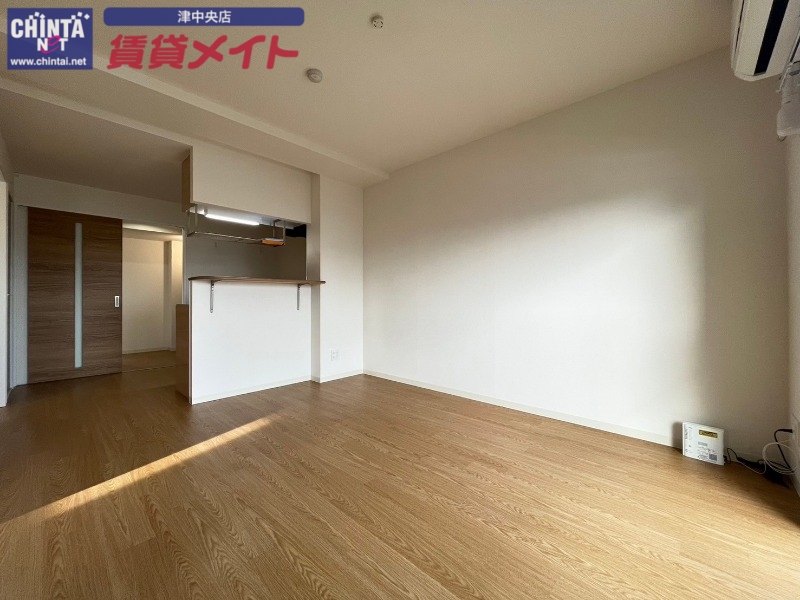 居室・リビング　同型参考写真