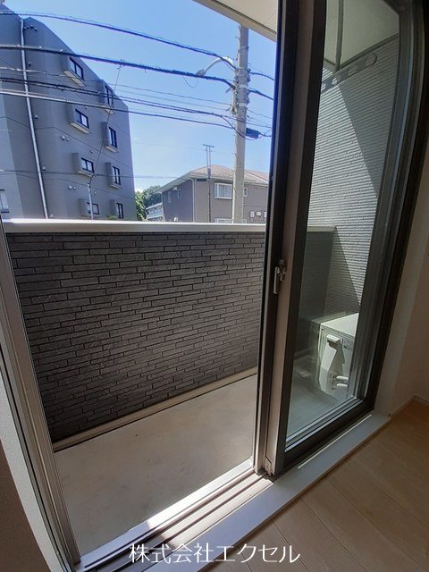 バルコニー　南東向きで日当たり良好です。