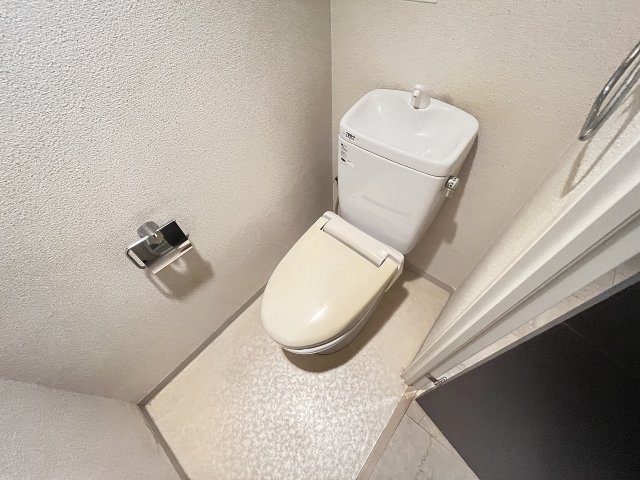 トイレ　清潔感のあるトイレです