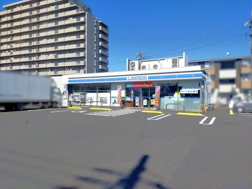 コンビニ　ローソン 岩倉大市場町店（コンビニ）まで225m