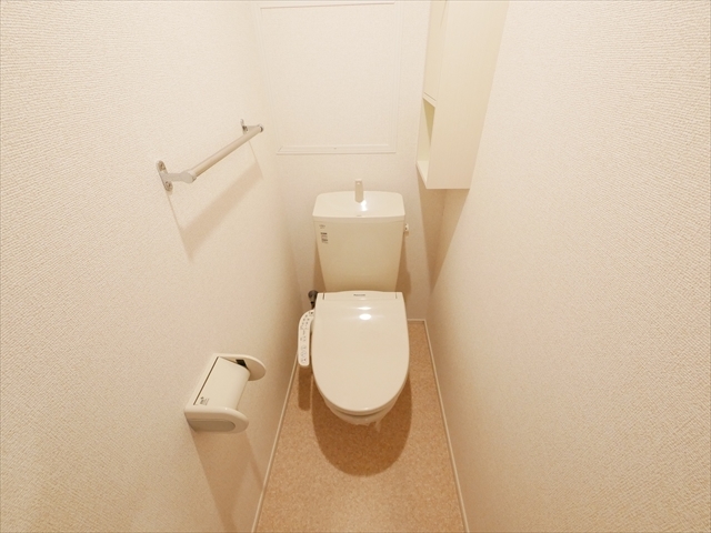 トイレ　ウォシュレット完備