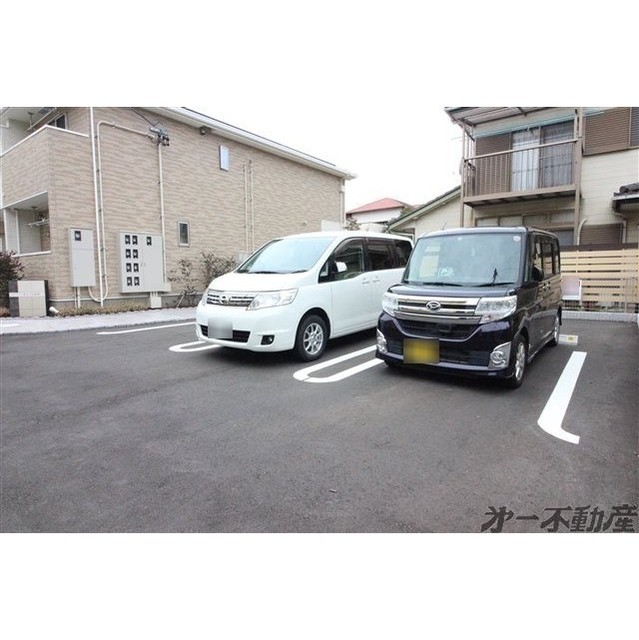 駐車場　駐車場
