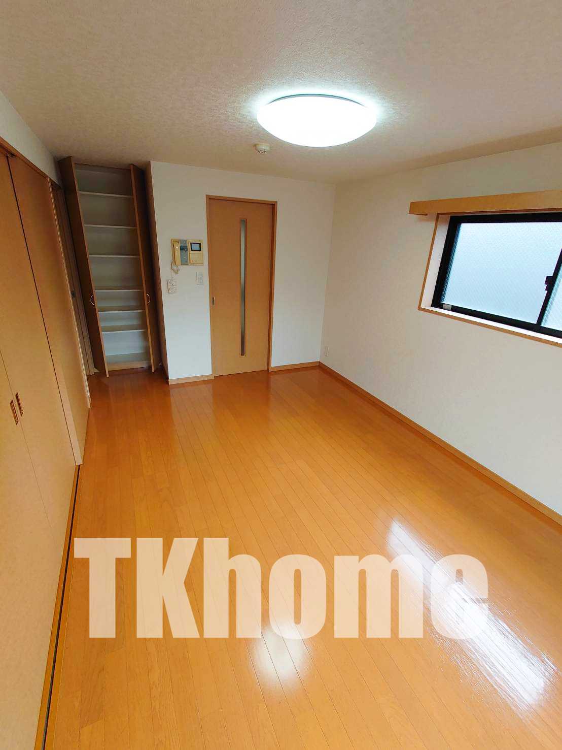 居室・リビング　LDKフローリング１１帖（同マンション別室・参考写真）