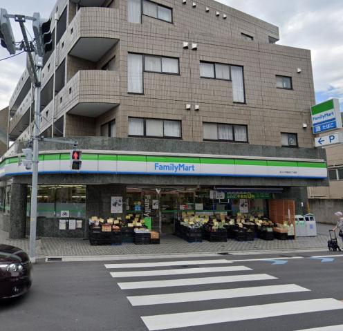 コンビニ　ファミリーマート（コンビニ）まで247m