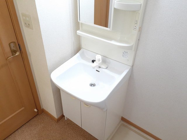洗面設備　忙しい朝には欠かせない洗面所です