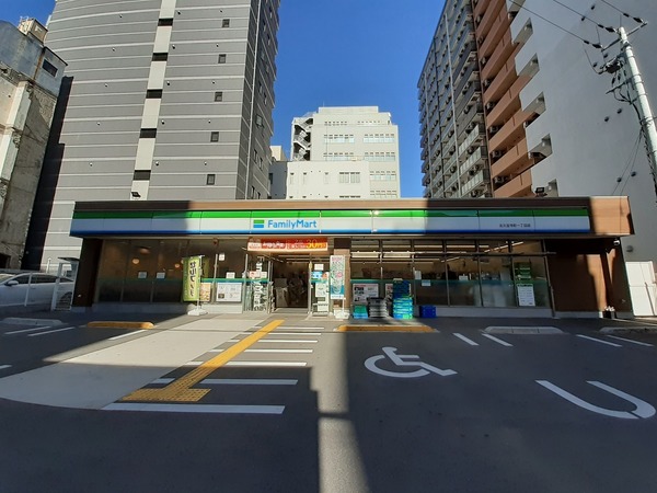 コンビニ　ファミリーマート北久宝寺町一丁目店（コンビニ）まで106m