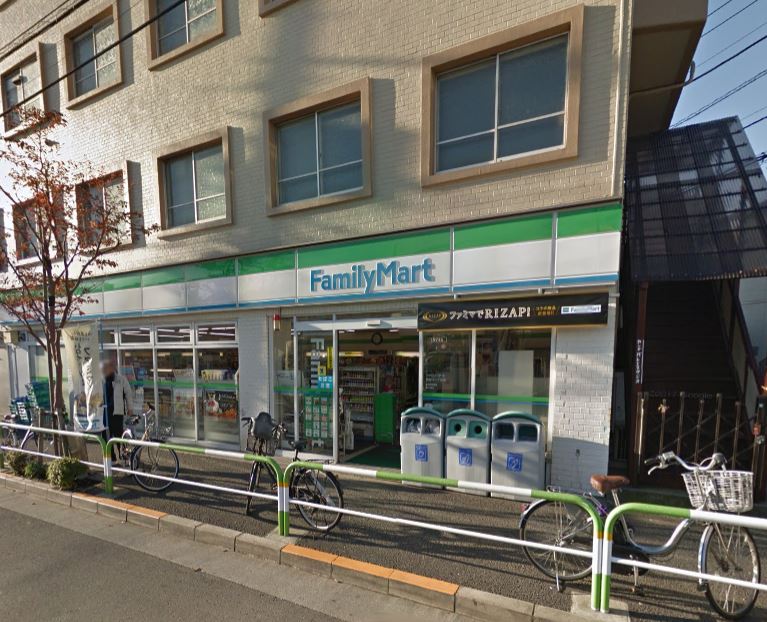 コンビニ　ファミリーマート 滝野川一丁目店（コンビニ）まで549m