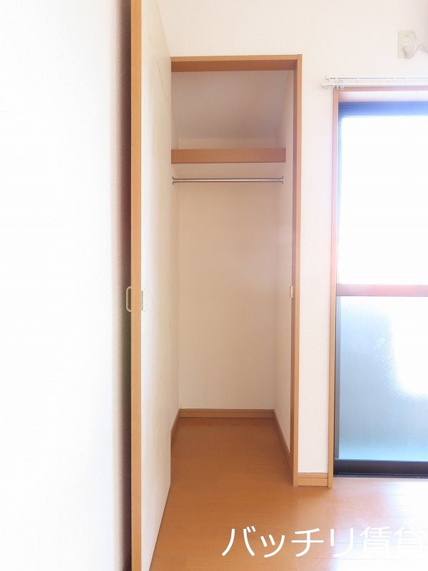 収納　同型タイプの為、現状優先とさせて頂きます。