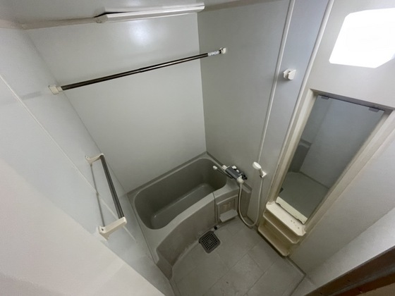 バス・シャワールーム　※別の部屋の写真です
