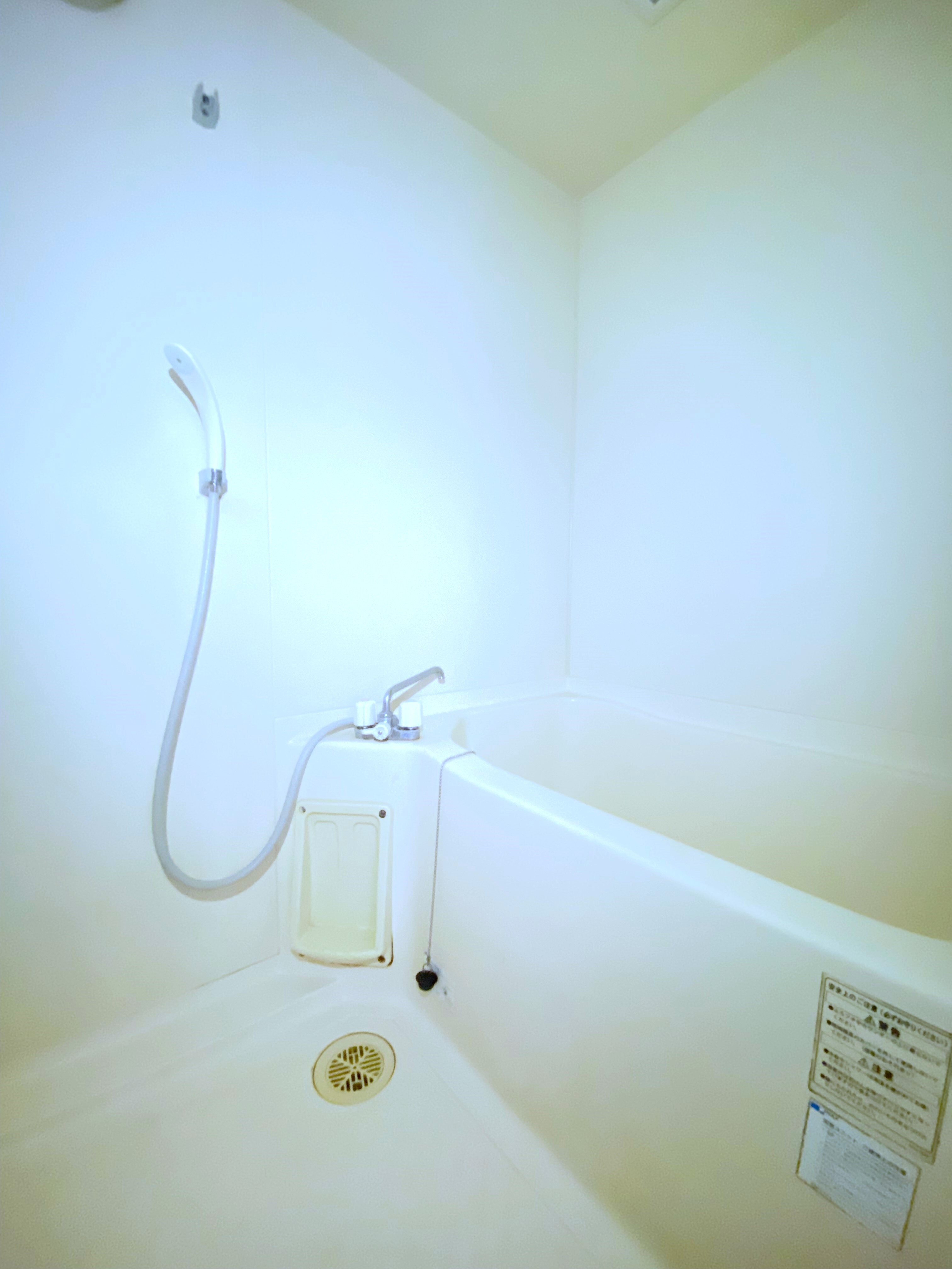 バス・シャワールーム　※別のお部屋の写真になります。