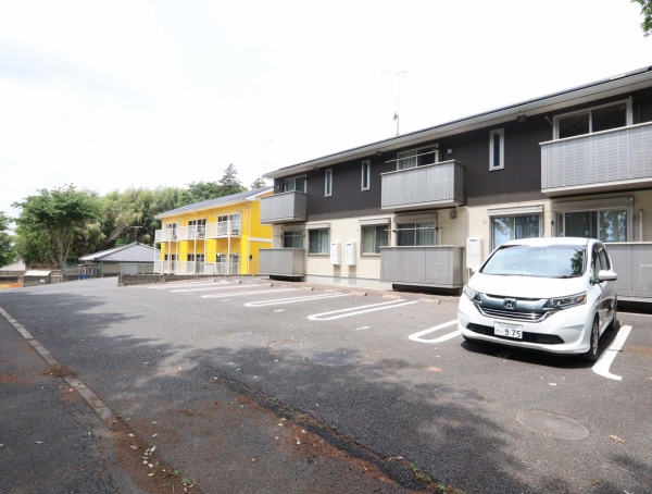 建物外観　駐輪場