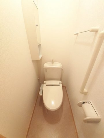 トイレ　ゆったりとした空間のトイレです