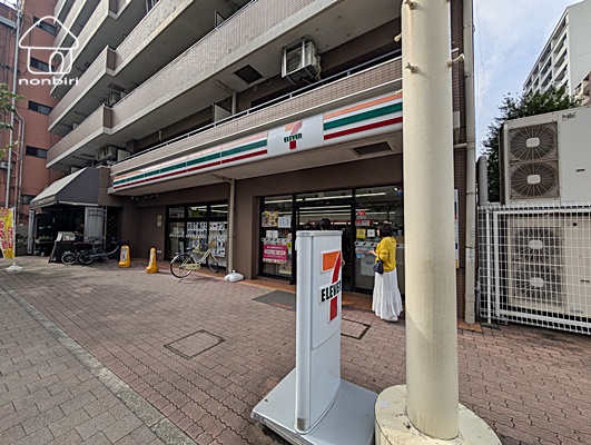コンビニ　セブンイレブン横浜太田町3丁目店（コンビニ）まで50m