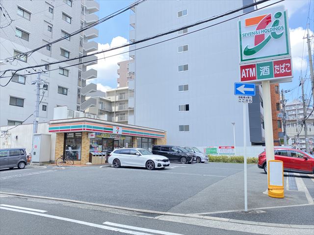 コンビニ　セブンイレブン八尾光町店（コンビニ）まで369m
