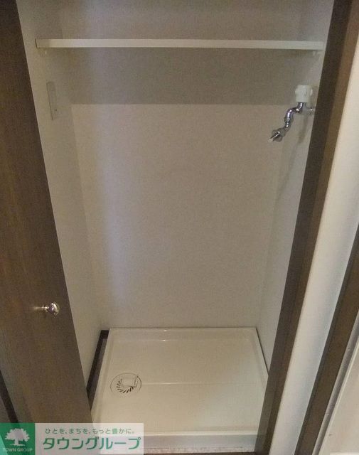 その他設備　棚付室内洗濯機置場