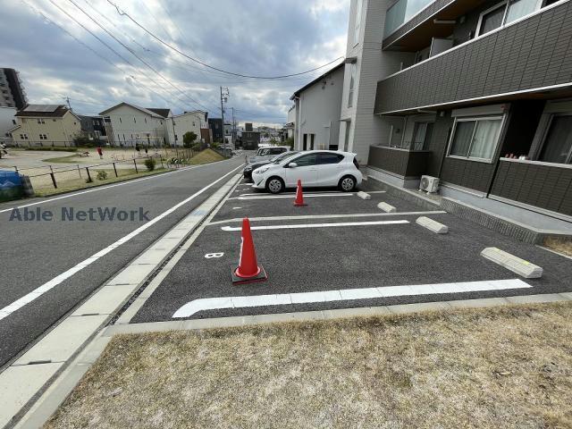 駐車場　駐車場