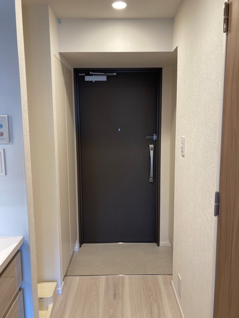 玄関　※写真は同タイプ住戸です。