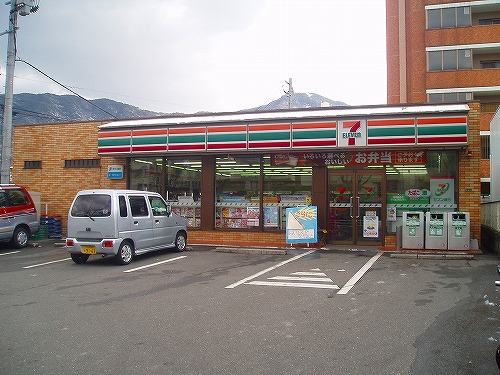 コンビニ　☆セブンイレブン 小倉三郎丸店（コンビニ）まで160m